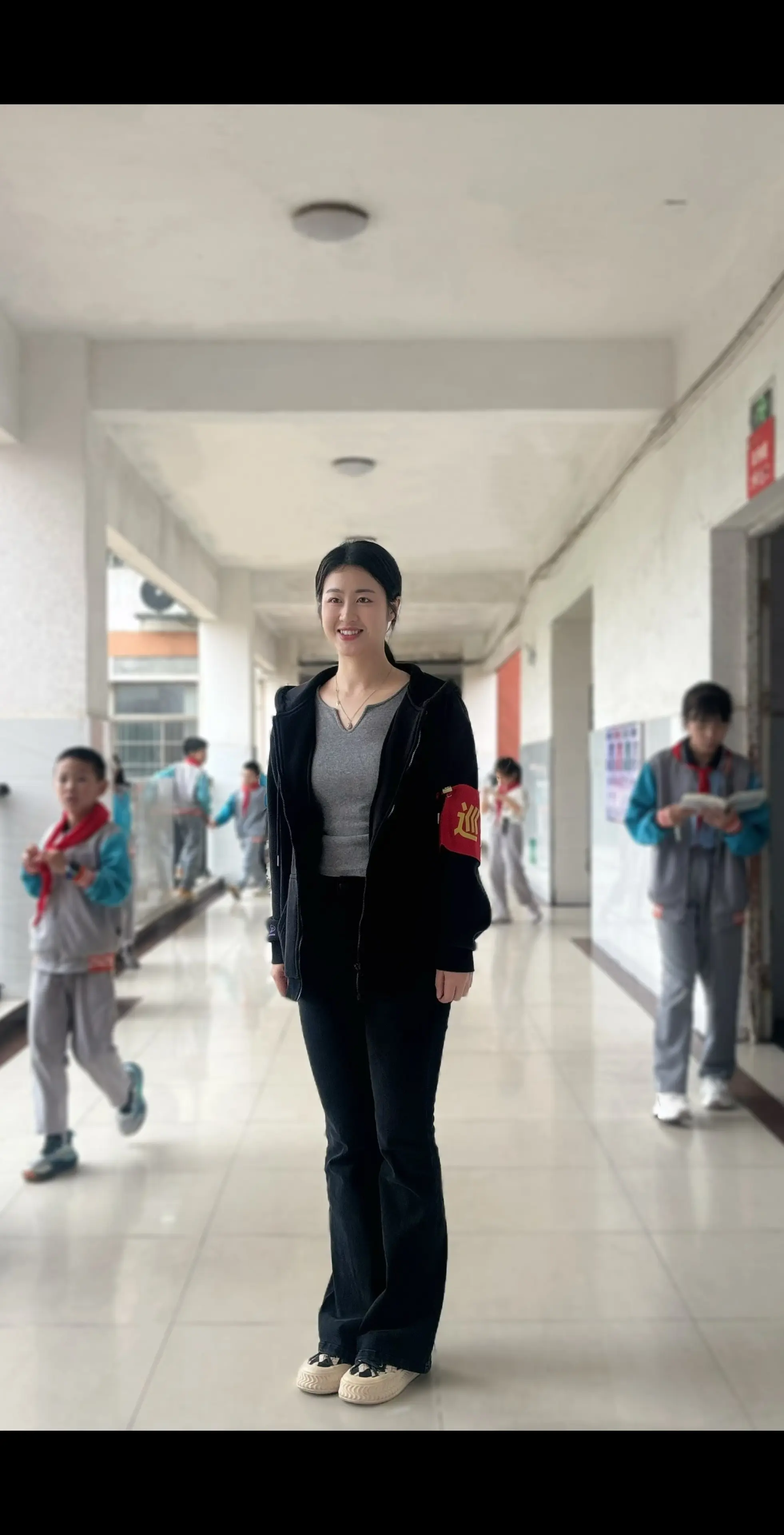 像大人一样工作，像大人一样生活。