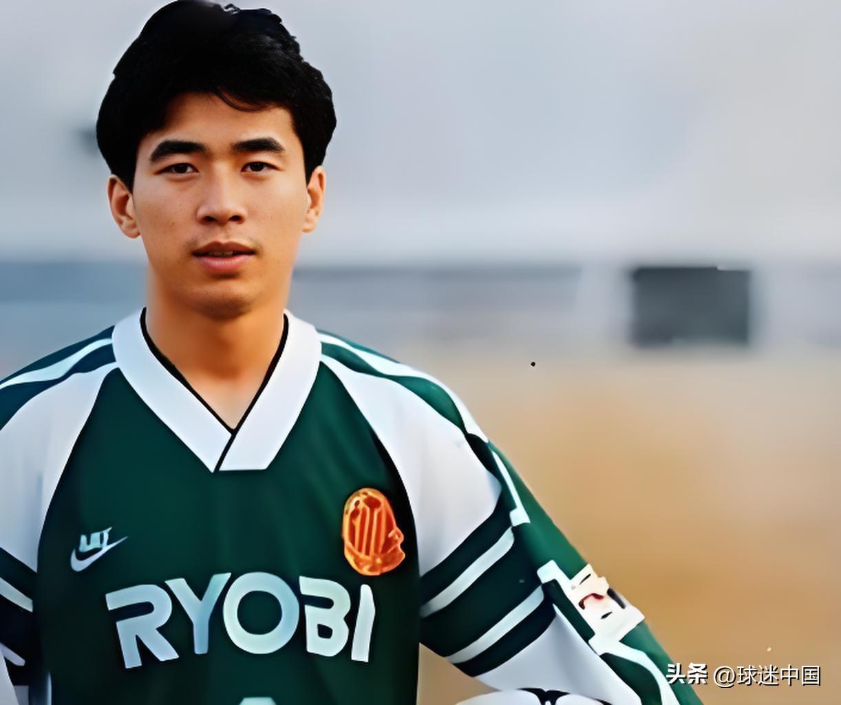 1994年5月，戚务生接过中国男足教鞭，新帅上任后选拔队员，曹限东成功入选，终于