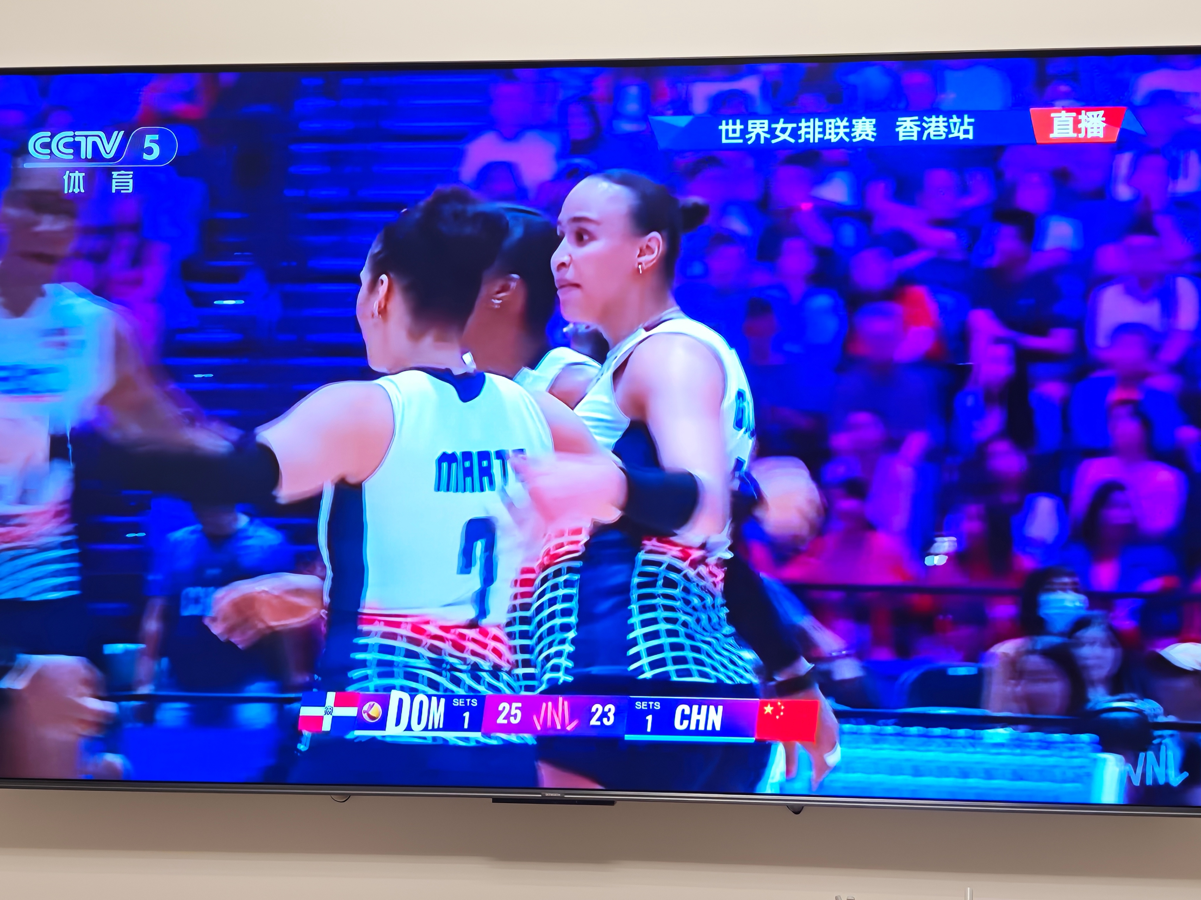 多米连得多分逆转……1-2……无语🤦中国女排vs多米尼加女排
