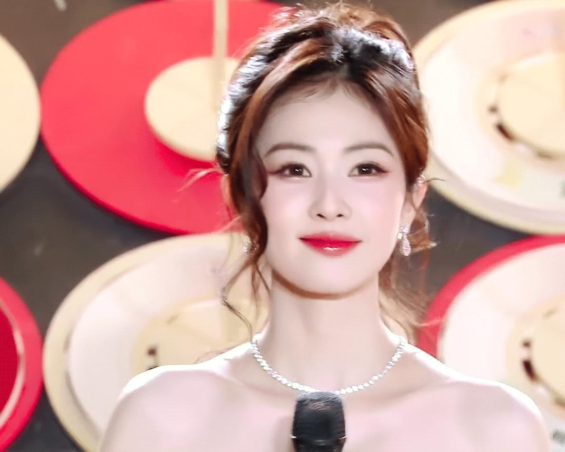 怎么能美成这样。 