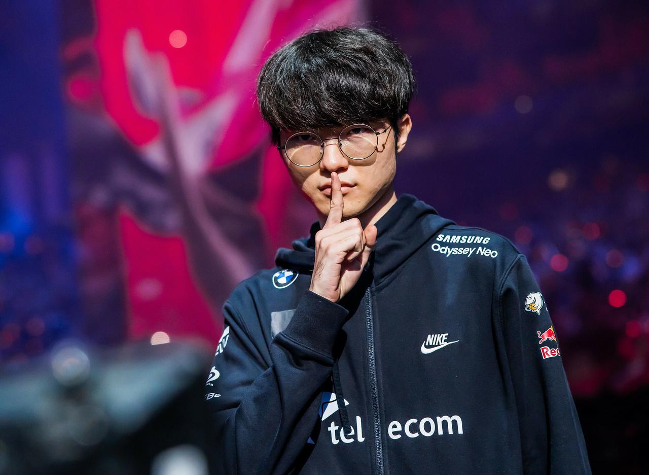 一诺地位远大于Faker?
    为什么现在总有很多人说一诺的地位远大于Fak