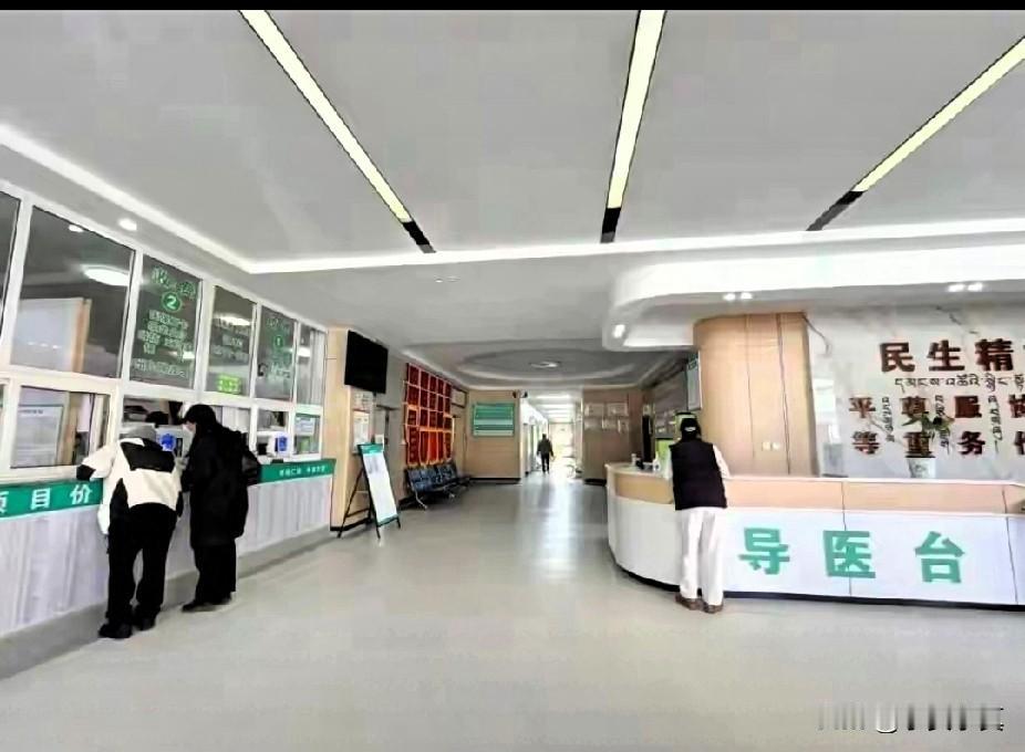 女子医院产下女婴，被麻醉师无偿抱走。婴儿母亲有苦衷
 
11月5日，云南迪庆州卫