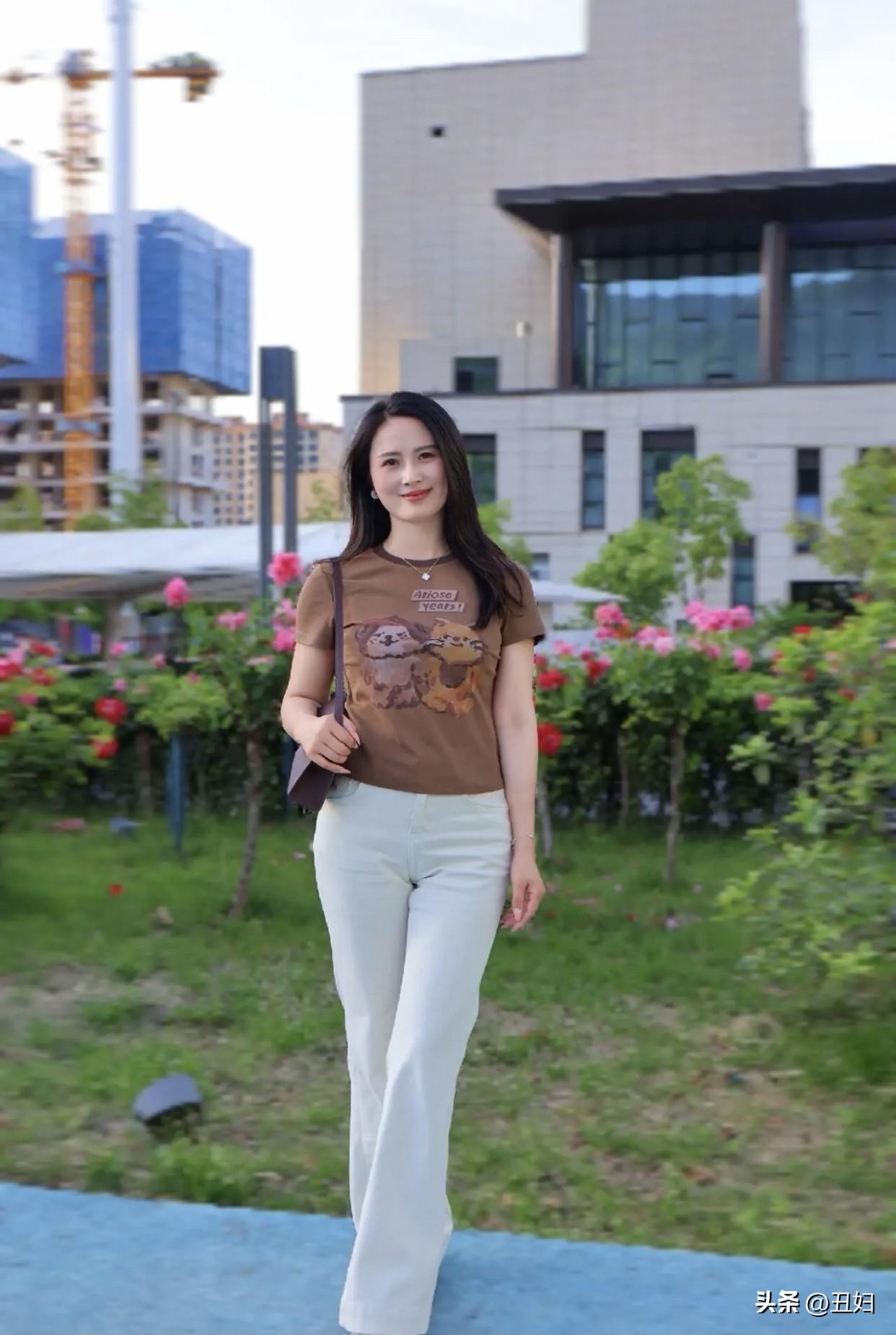 女人的幸福是自己给的,你赞同吗?女人的幸福是自己给的，我基本赞同。靠别人给幸福，