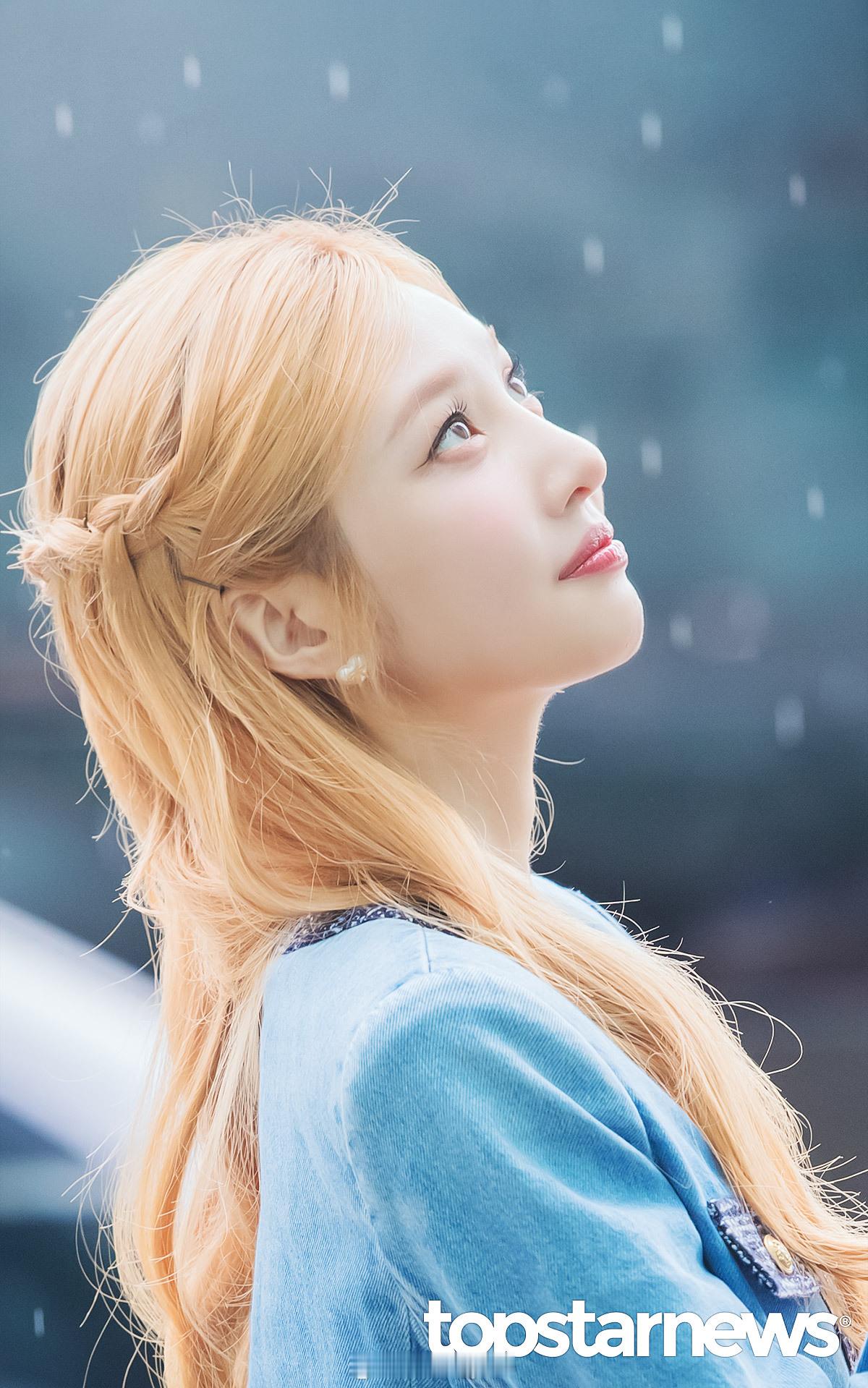 今天的joy上班穿搭☔️ ​​​
