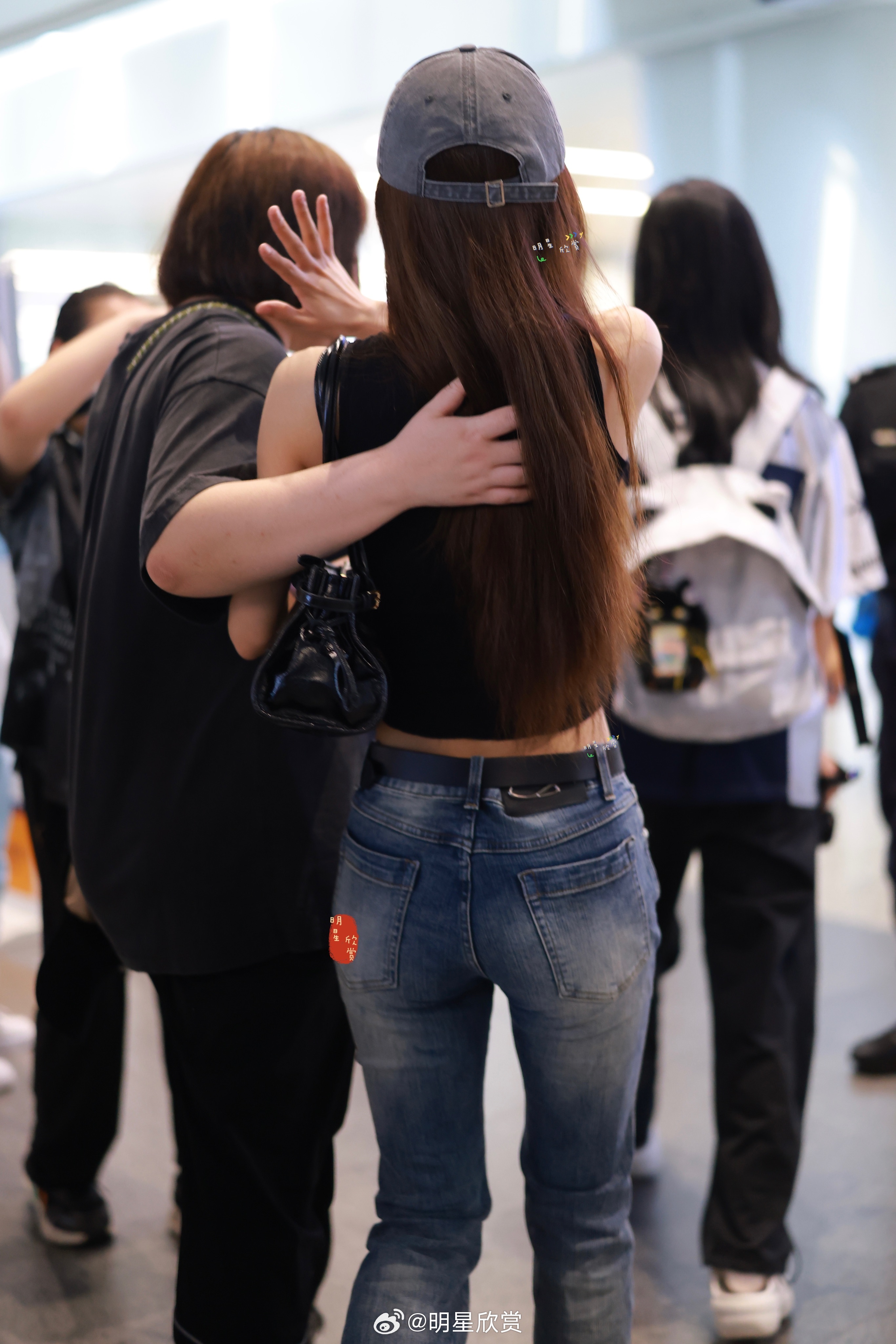沈梦瑶260703上海出发生图姐姐的腰腹超绝子 