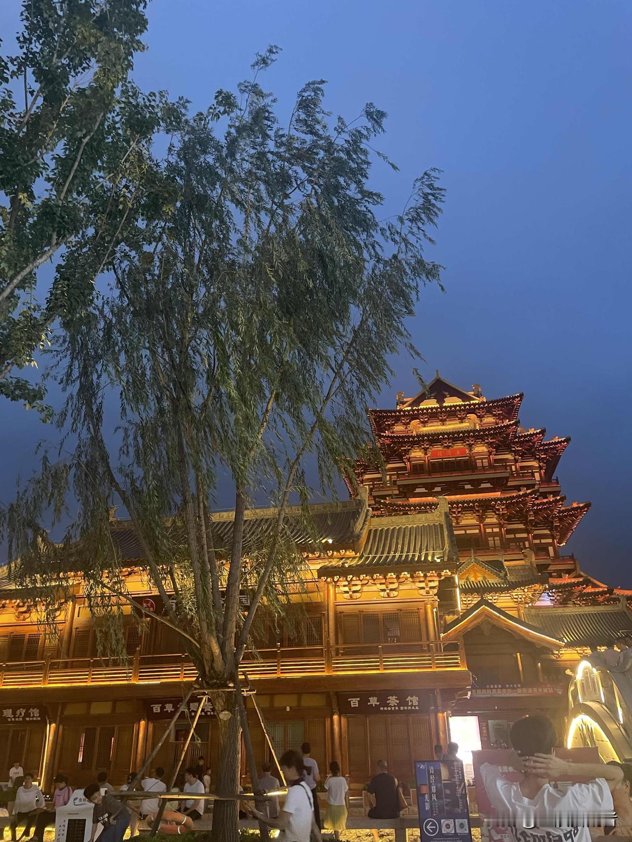 实拍新密我的家乡溱洧水城，灯火乌篷船，郑州新晋夜游好去处

郑州藏着一座北方水乡
