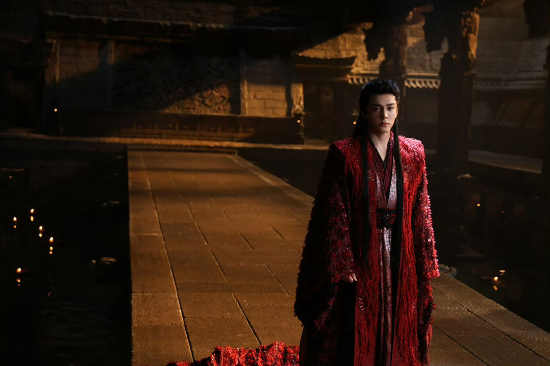 曾舜晞也没逃过减肥训练营曾舜晞为武拾光开机减肥尊重角色，也尊重每一份期待。开机减