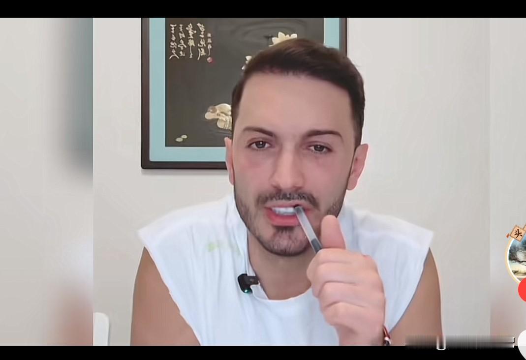 罗兰多被于文红起诉了，要追回给他的一些财物。

罗兰多回答粉丝问题，

一，真的