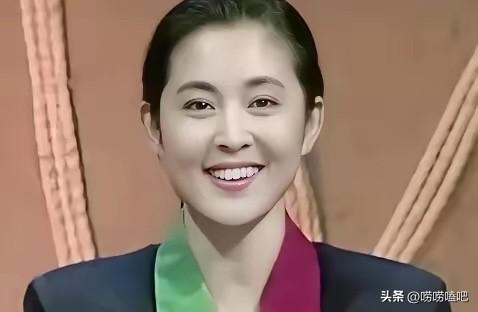 1990年，32岁的倪萍进入央视成为一名主持人，女编导陈雨露一脸厌烦的说：我们不