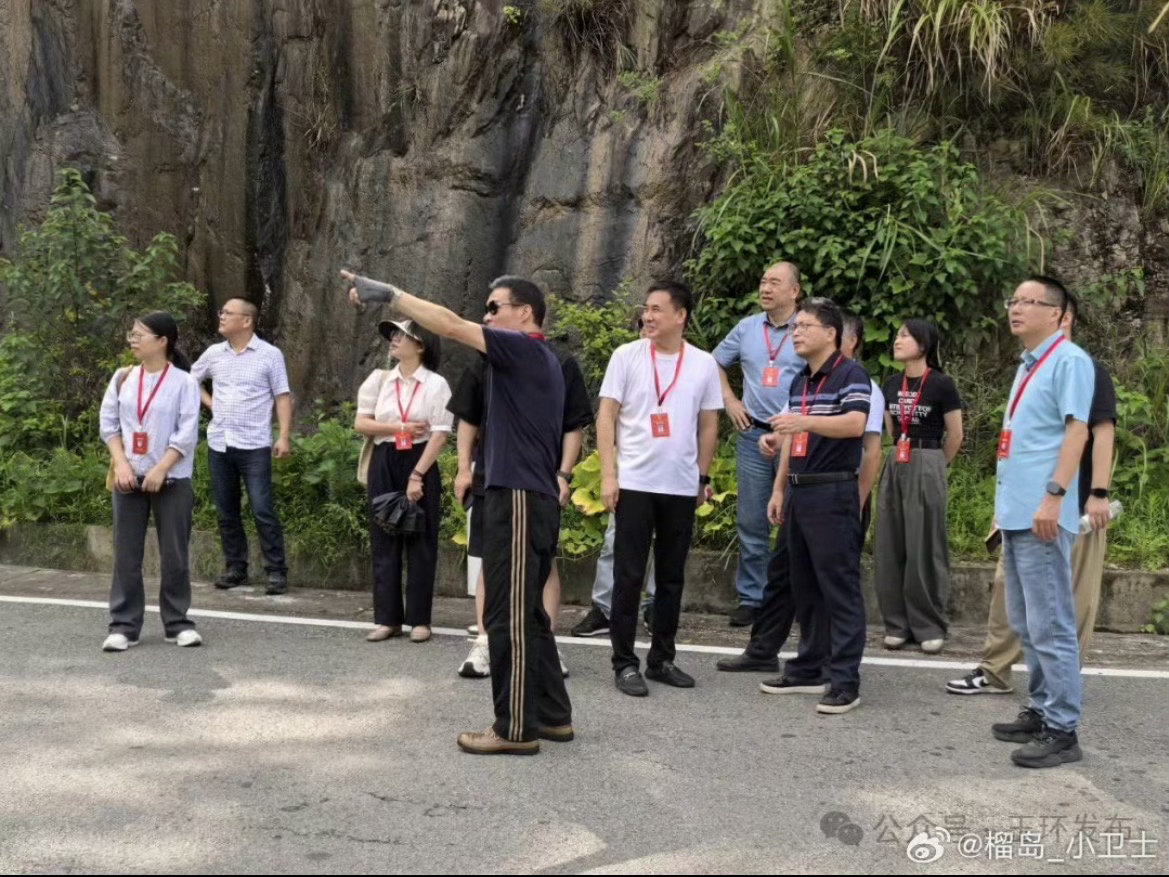 玉环把联络点搬进产业链联出全域共富路常态化搜集群众、企业、经营商户诉求，依靠收集