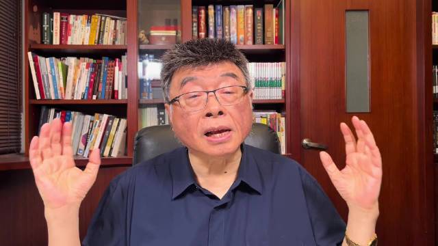 蔡康永风波再曝猛料！据绿媒消息，他现身沈伯洋竞选总部，并非只是“见识气氛”，而是受蔡英文亲自邀请。如
