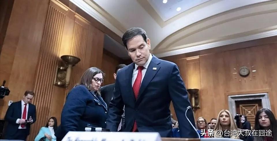 美国又挥舞签证大棒？中方一句"挡不住历史洪流"太提气！
 
各位老铁，今天咱们聊