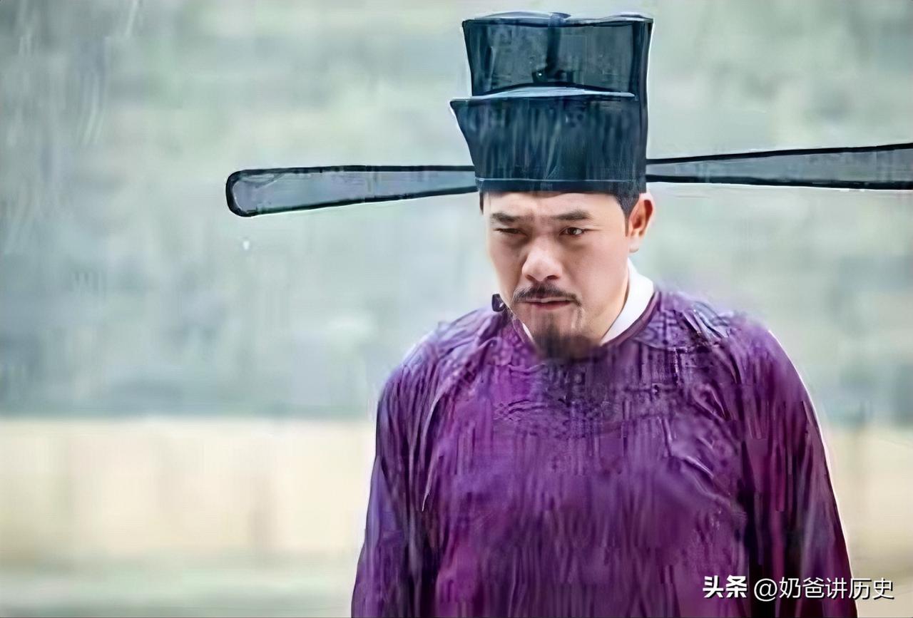 宋朝的特产是奸相，历朝历代都没有宋朝多，原因就烂在根子上，宋太祖时候已经开始有宰