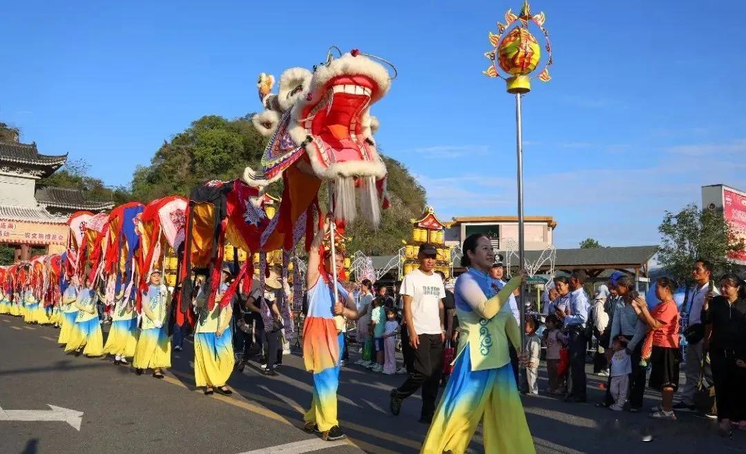 真的好精彩！11月16日，第十四届广东（清远连南）“盘王节・耍歌堂” 瑶族文化艺