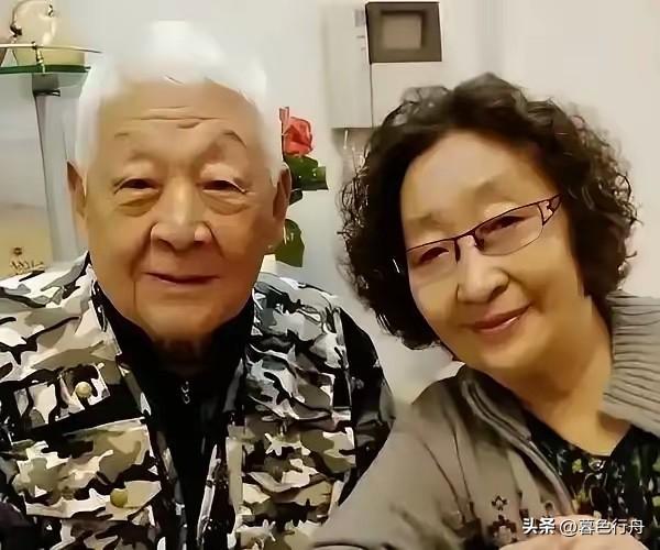 彭玉
给二婚家庭提了个醒
要想避免生活一地鸡毛，还是得婚前把话都摊开

来说透。