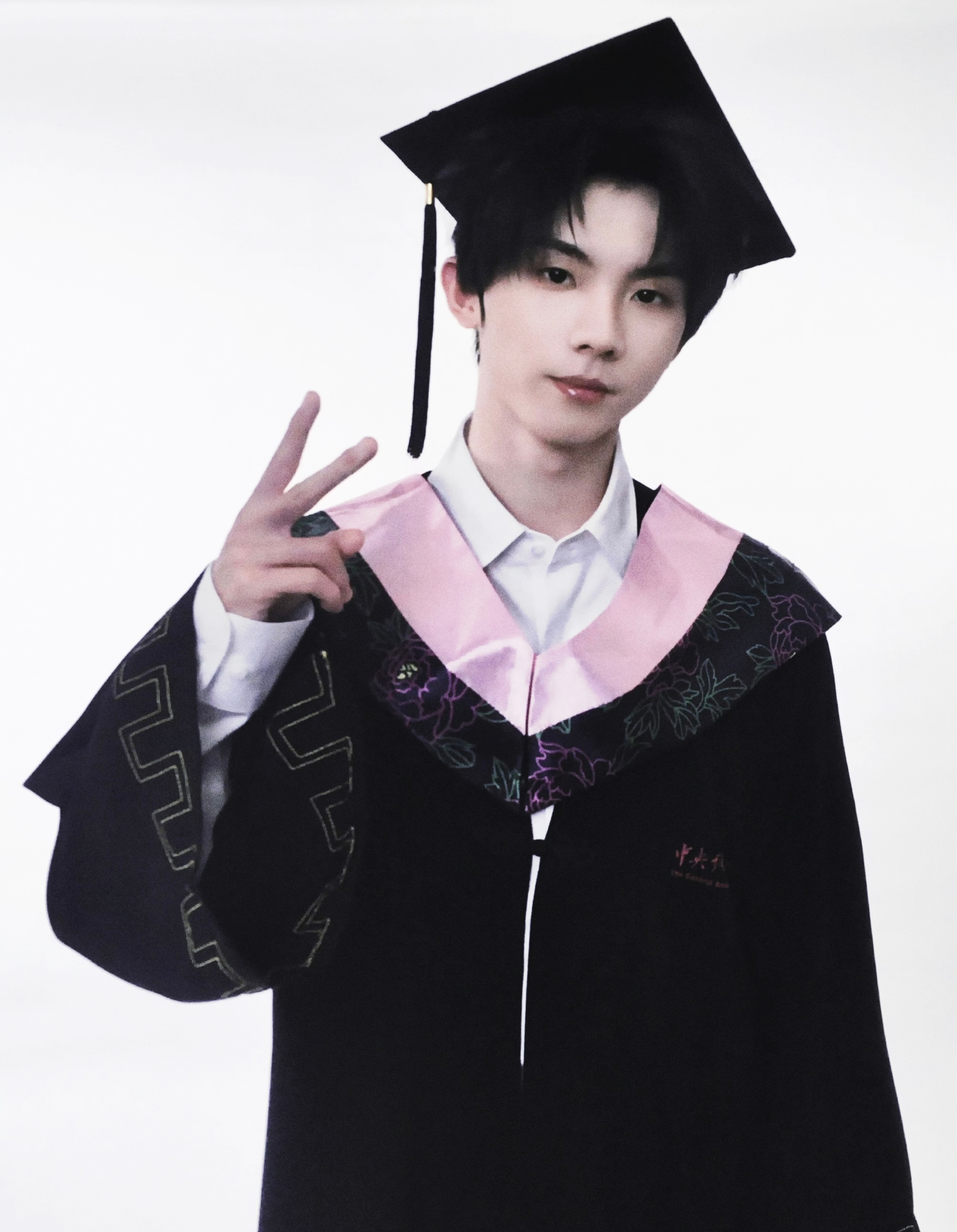 毕业快乐🎓马嘉祺学士服毕业照