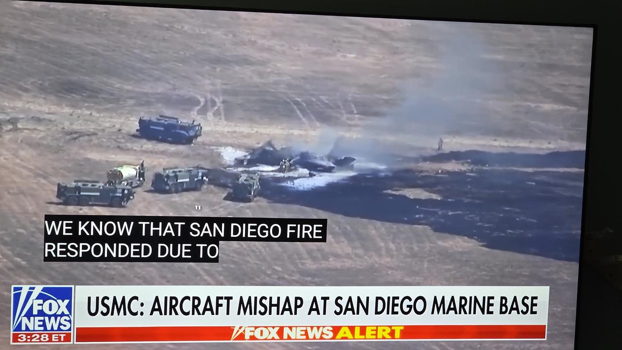 圣地亚哥 FOX 5 电视台拍摄的航拍画面显示，一架美国海军陆战队 F-35B 