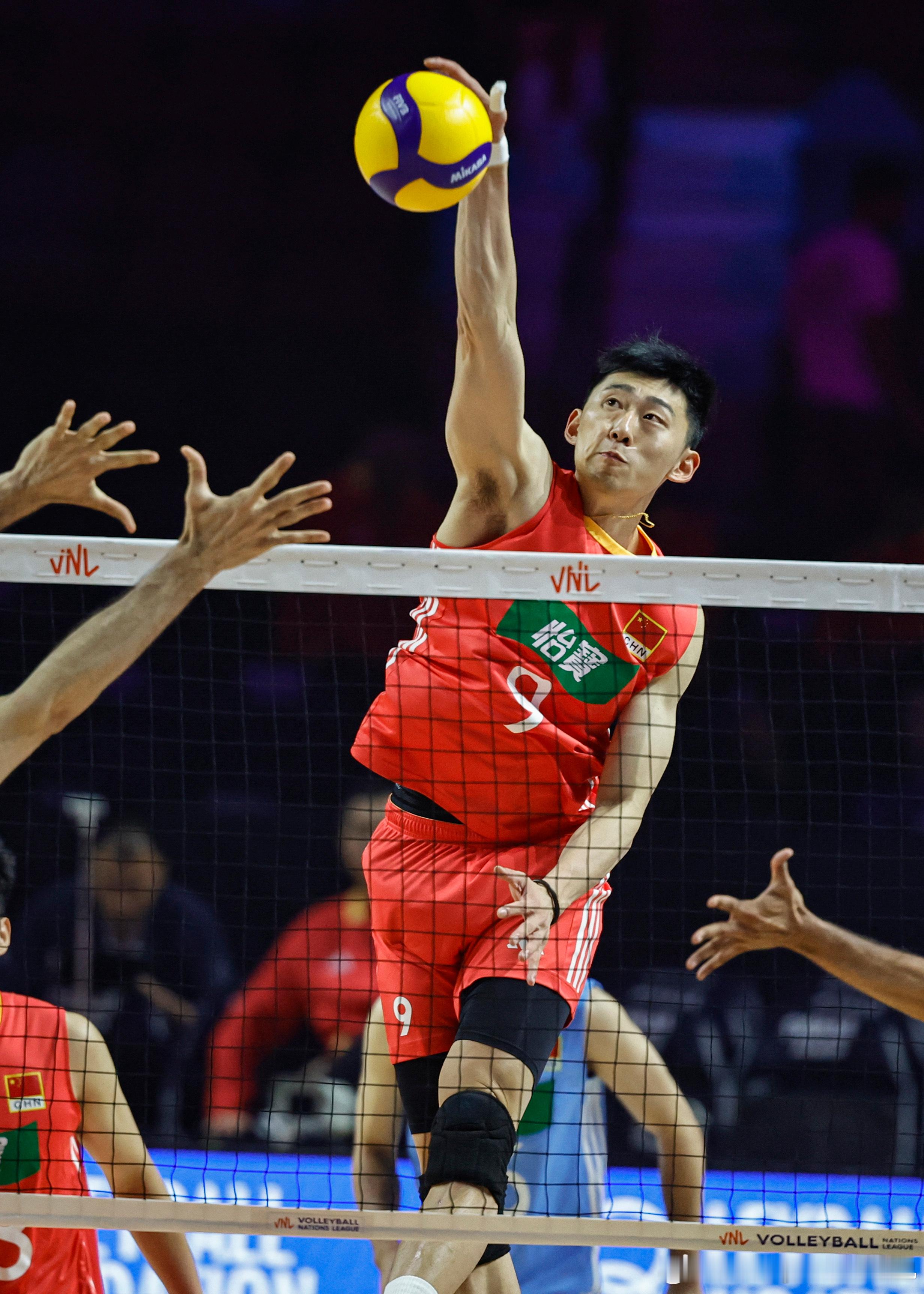 李咏臻加盟的sporting CP，中文翻译为里斯本体育（竞技）俱乐部，是葡萄牙