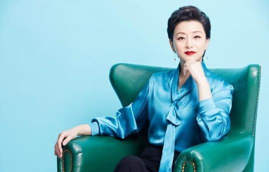 1994年，富豪吴征斥资500万买下一艘游艇，把有夫之妇杨澜邀到游艇大胆表白，杨