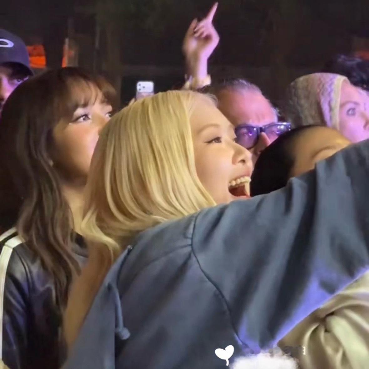 Lisa与Rose看bigbang演出Lisa与Rose演我看bigbang偶遇