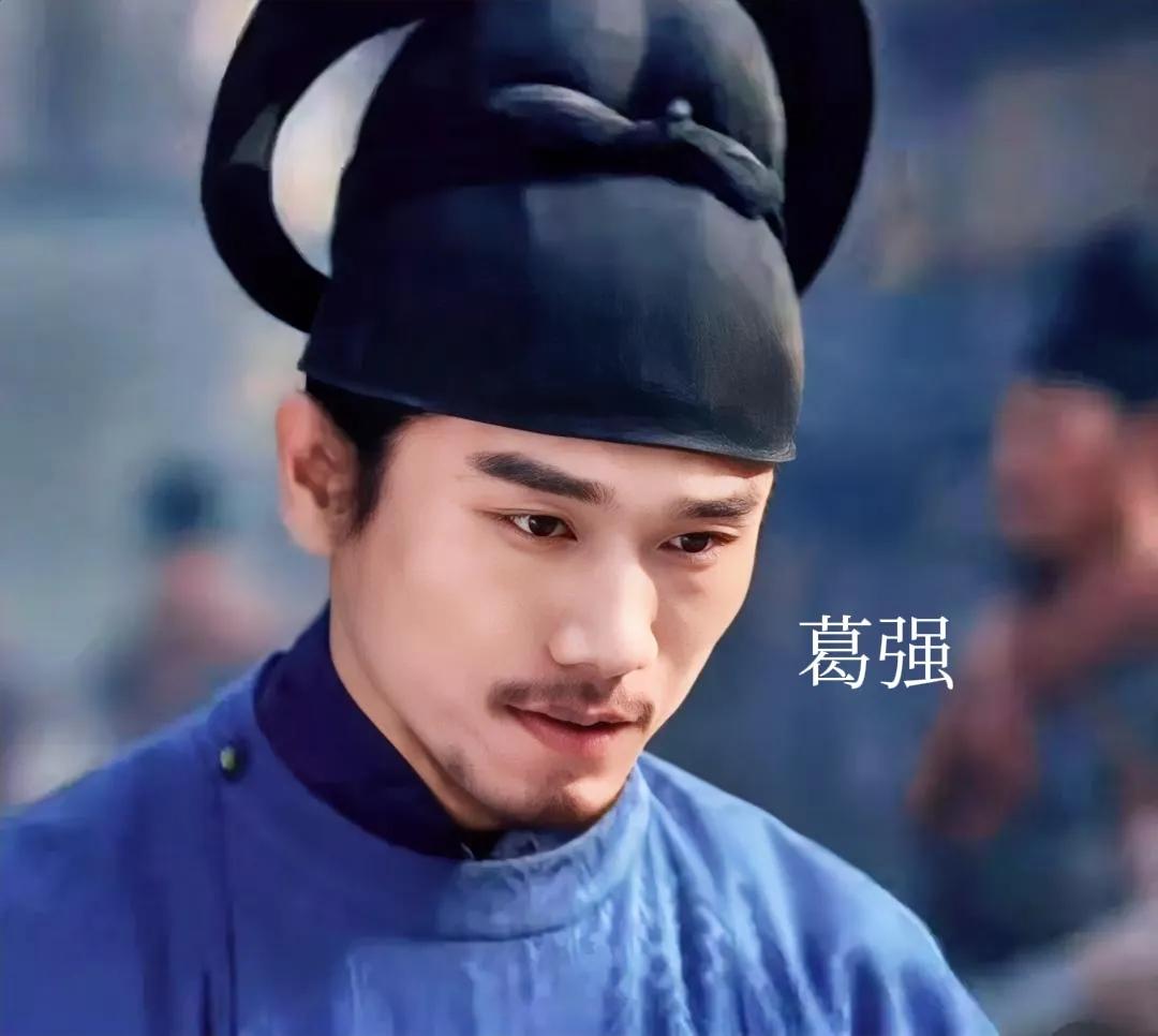 太平年编剧导演，之所以是拍五代十国吃到螃蟹，是因为类似葛强这样的小角色都像极了大
