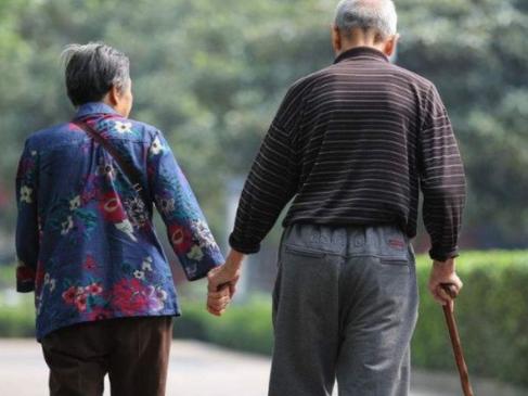 “见过后账的，没见过这么找后账的！”浙江一对八旬老夫妻，唯一的女儿车祸走了，当初