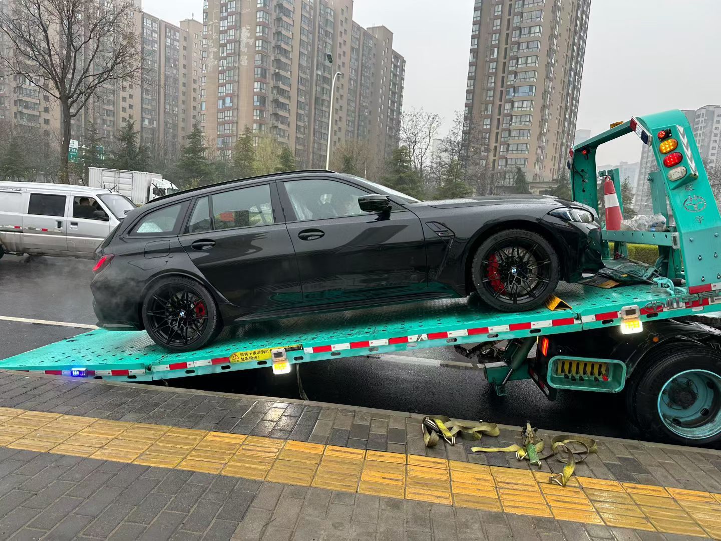 给老板安排台M3 Touring…