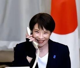 日本这次，是真的铁了心要往战争边缘冲了！
就在4月27日，高市早苗在首相官邸的安