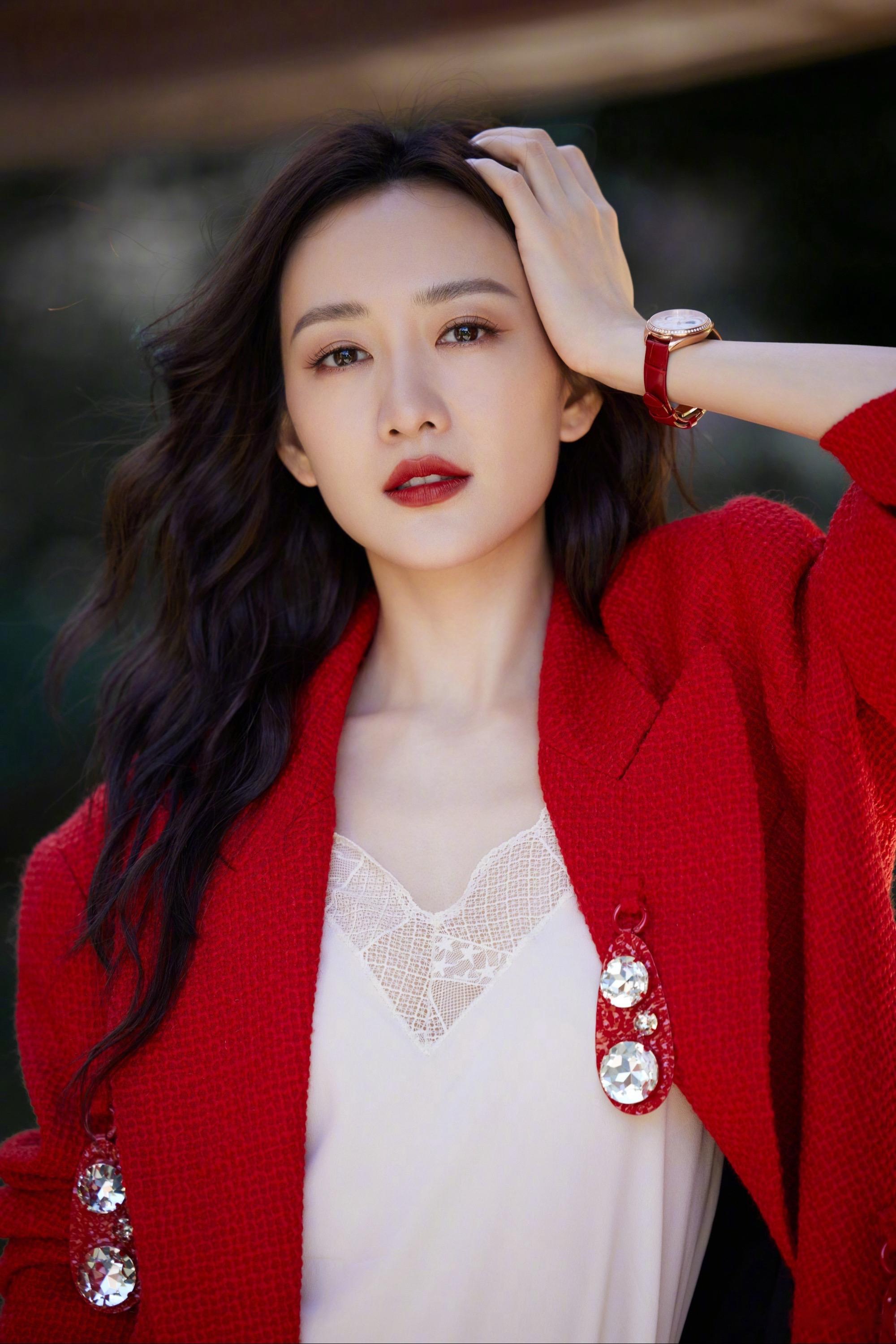 王鸥 烈焰红唇