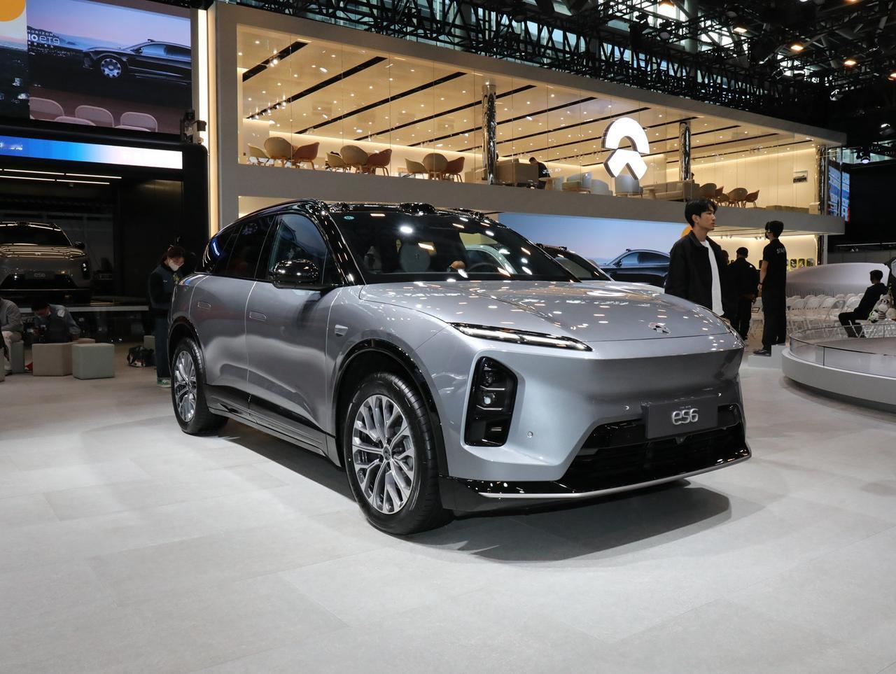 蔚来ES6 30万台纪念版来了！

售价34.98万（整车购买）/24.18万（