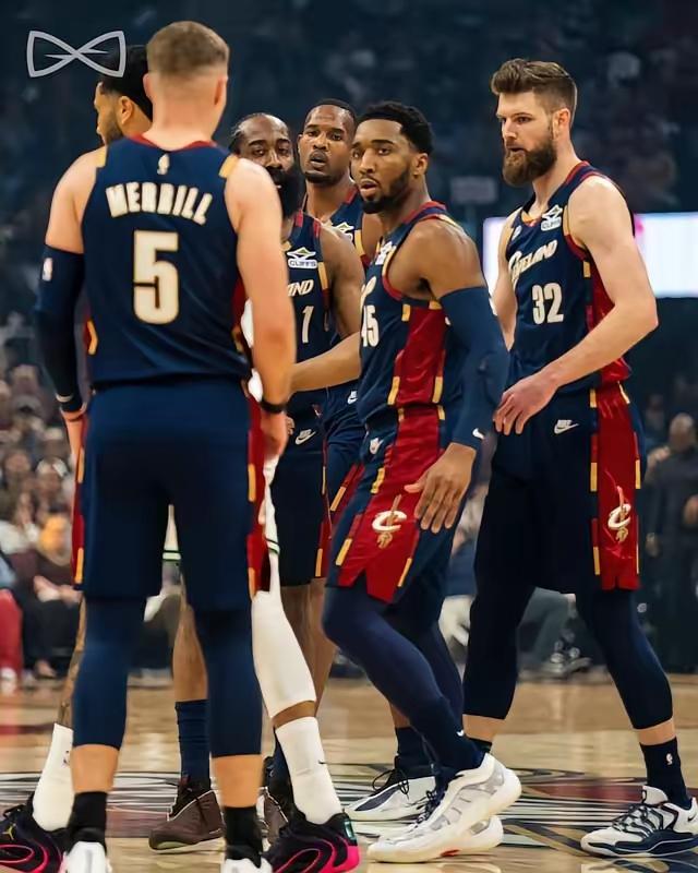 骑士现在最大的问题是体能

骑士背靠背输给热火不奇怪，比赛开始骑士的防守就出现问