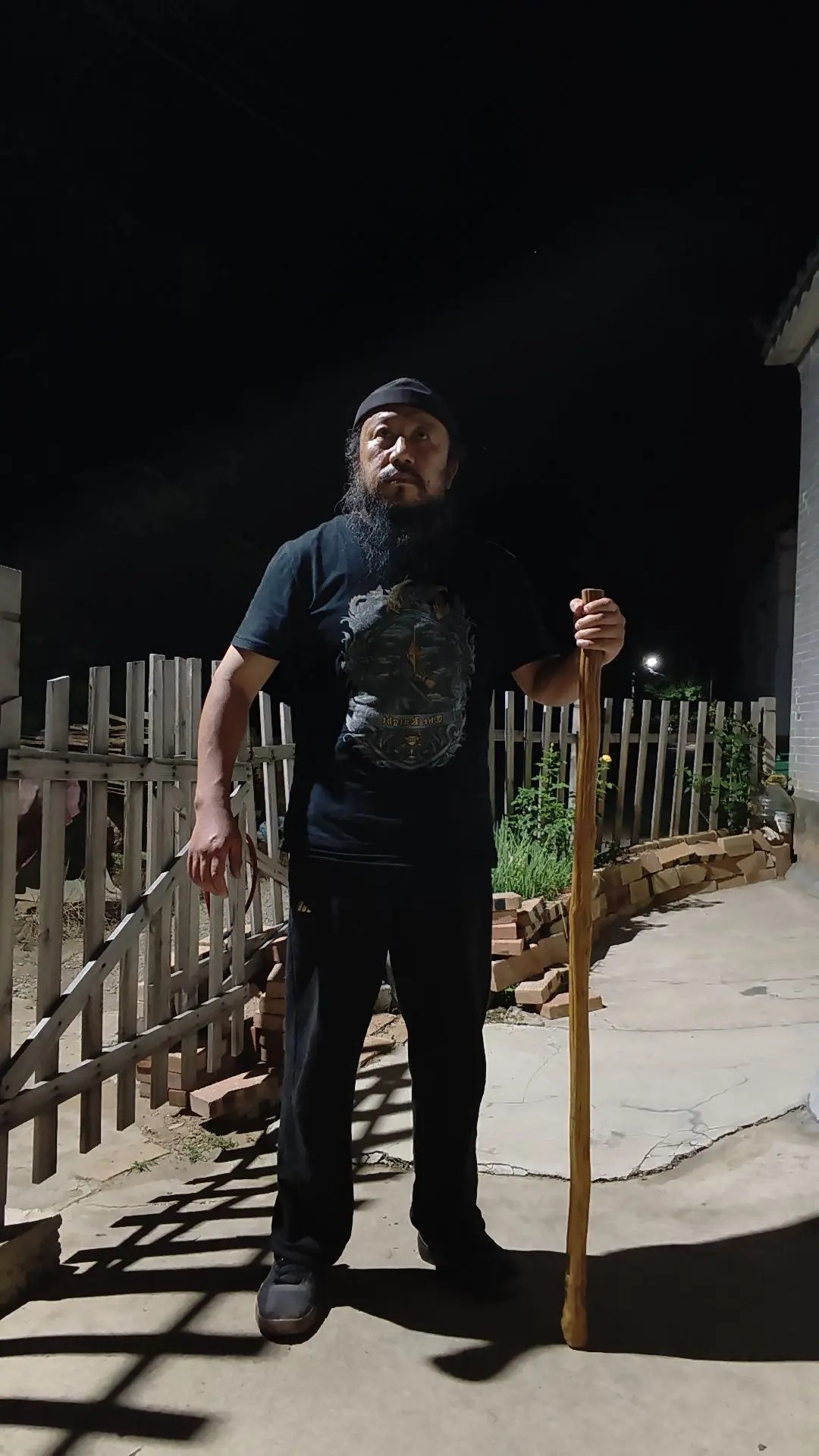 任凭风吹浪打道心不改
