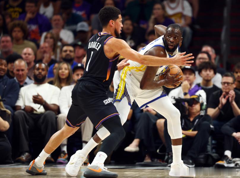 今日，追梦在最新一期的《格林秀》中谈到了在附加赛的最后时刻，自己和布克被同时驱逐