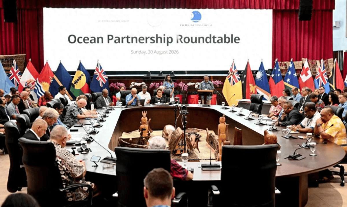 一个18个成员的区域峰会，开幕当天五个国家的一把手同时缺席，总统、总理一个没来，