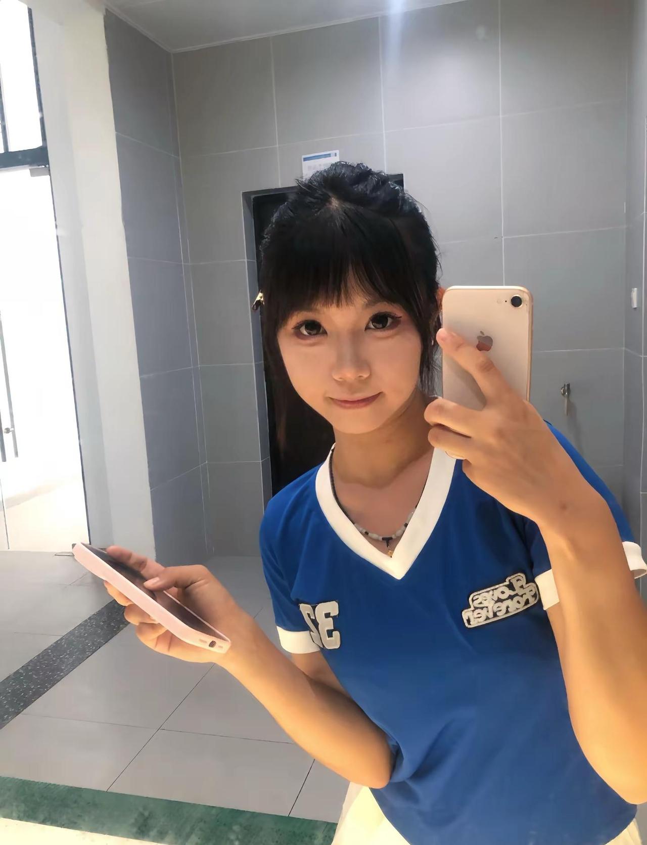 生命是富有生命力的活着^_^江门足球拉拉队 球迷看台  青春主场