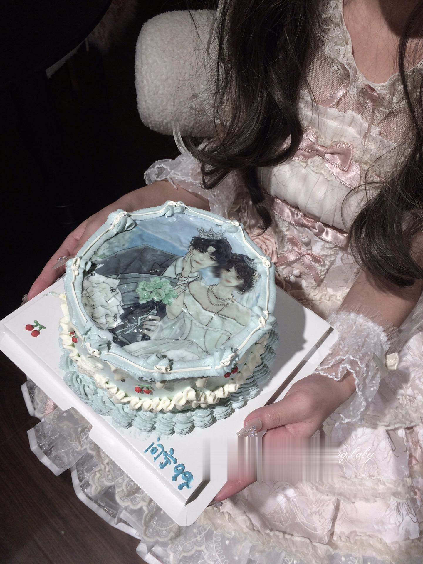 六年你没有生日 没关系 我会给你过一个 就是现在 我不想犹豫  因为我...