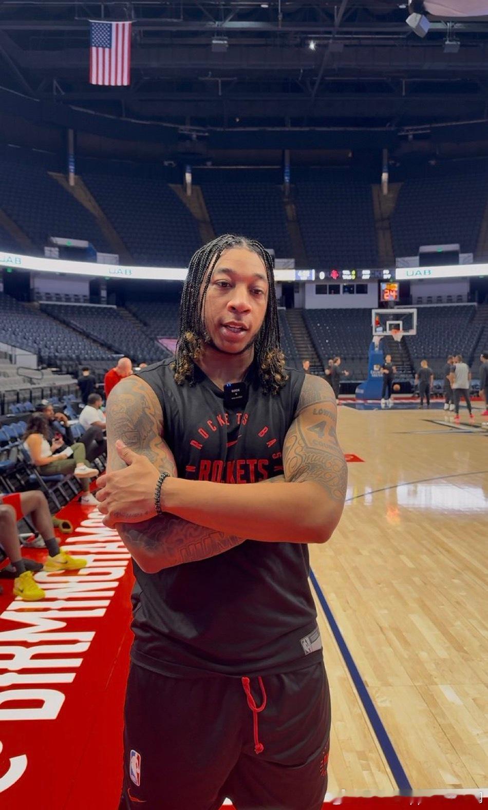 双向合同使用过半的球员，本赛季剩余场次：N. Tomlin CLE: 19M. 