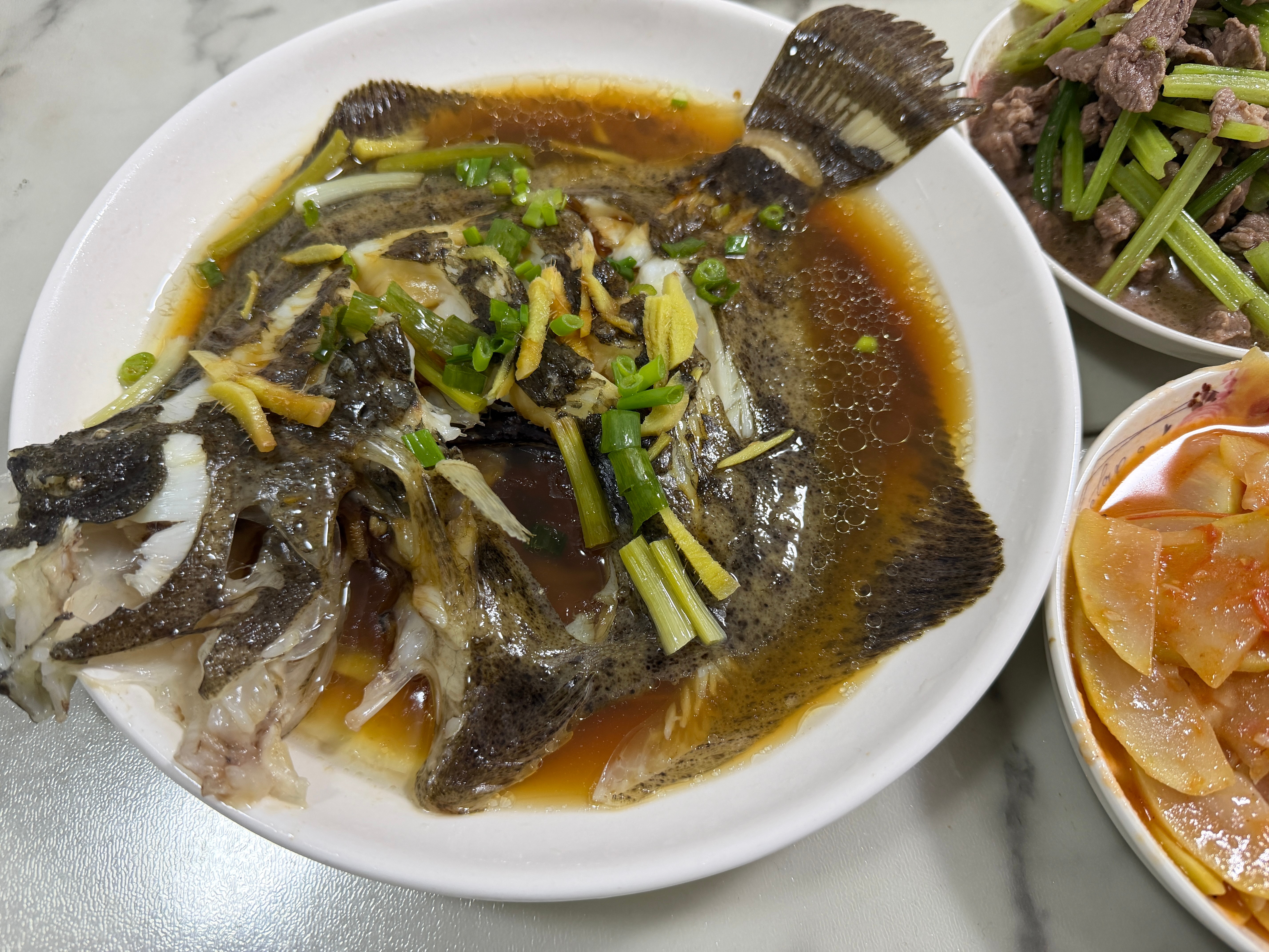 今天特意选了个晚班机去深圳，这样还可以早上送娃去幼儿园放学还能接他玩会，给他晚饭