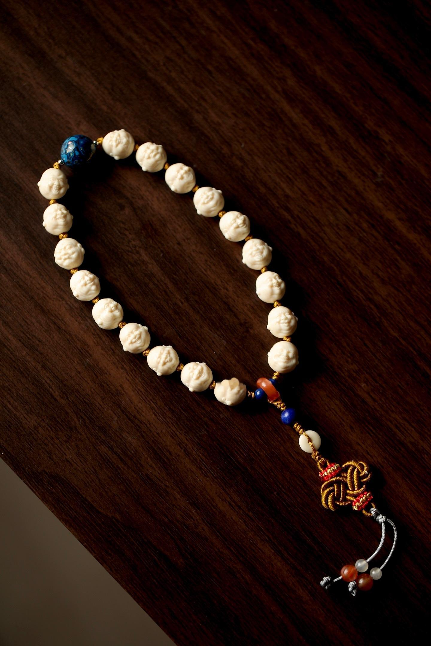 猛犸 | 十八罗汉 手持手持珠精选猛犸冰料，纯手工雕刻，十八罗汉或肃穆或慈祥或悲