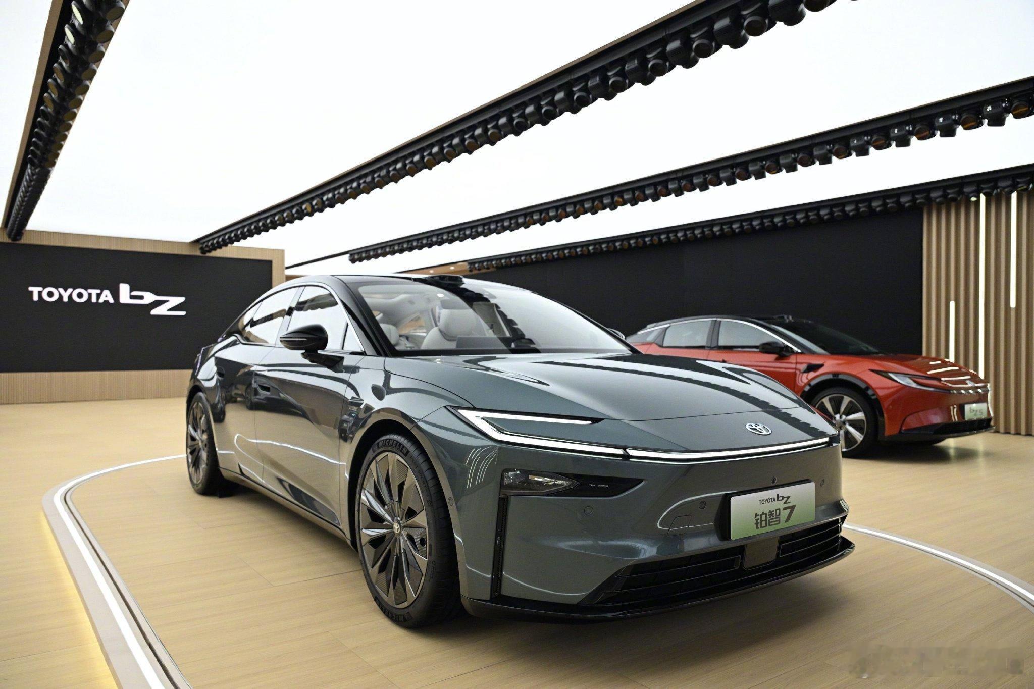 懂车之道讯 懂车之道快讯，我们从广汽丰田官方获悉，铂智7将于3月正式上市。新车搭