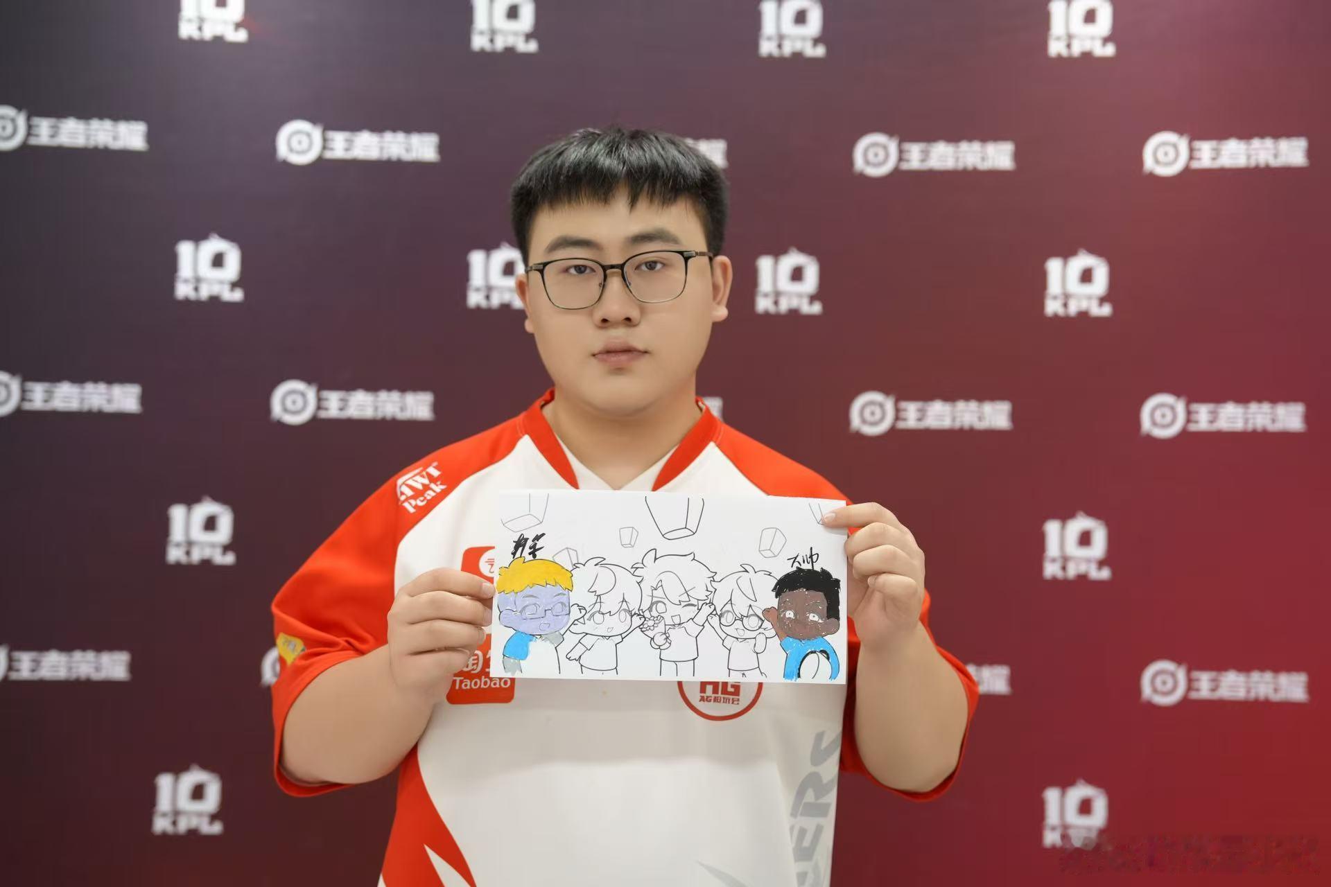 KPL成都AG回归KPL七周年七年时光转瞬即逝，从回归之初到如今，AG留下太多经