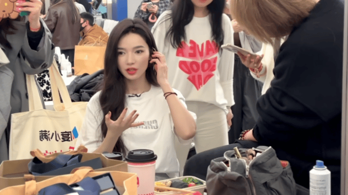 代斯一公vlog代斯公主抱张月 看了代斯的vlog，最震惊的是她的作息表。凌晨5