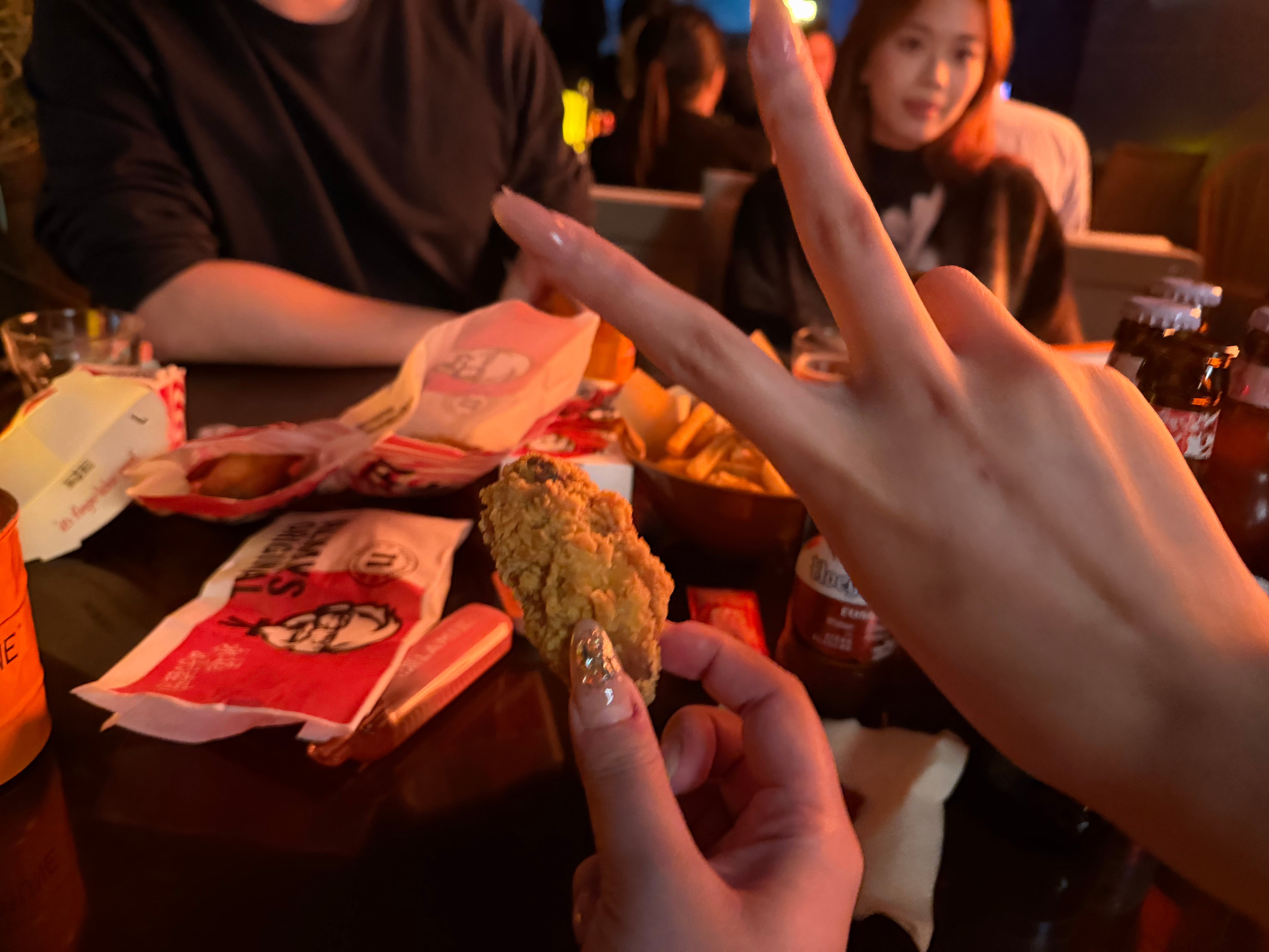 p1 cl宝宝给我的节日惊喜！现在房间变成猪窝 很幸福p2 边打麻将边喝真的时间