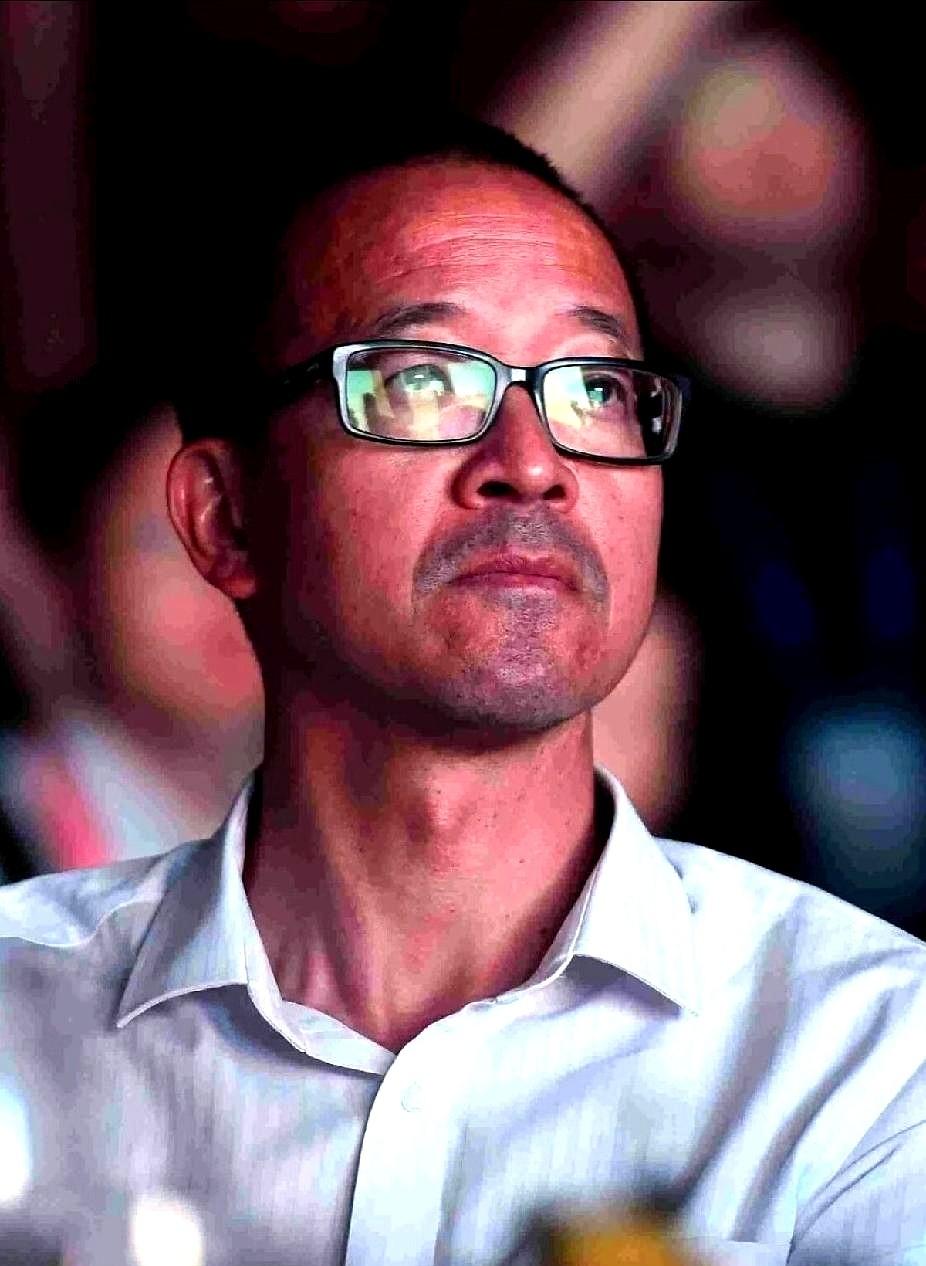 这下好了，全国人民都炸锅了！
杭州新东方那位员工，满心热血提建议，说招生指标虚高