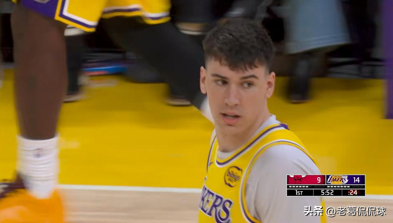 湖人大将拉拉维亚真是太让人费解了！虽然今天湖人在主场以142：130力克公牛，但