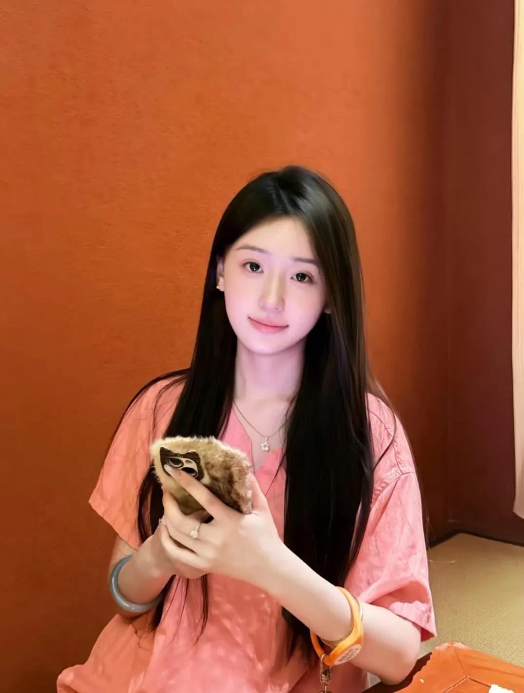顾行长的女同事们——媛妃，在你们眼里我始终是一个自私性格强势从不低头的人