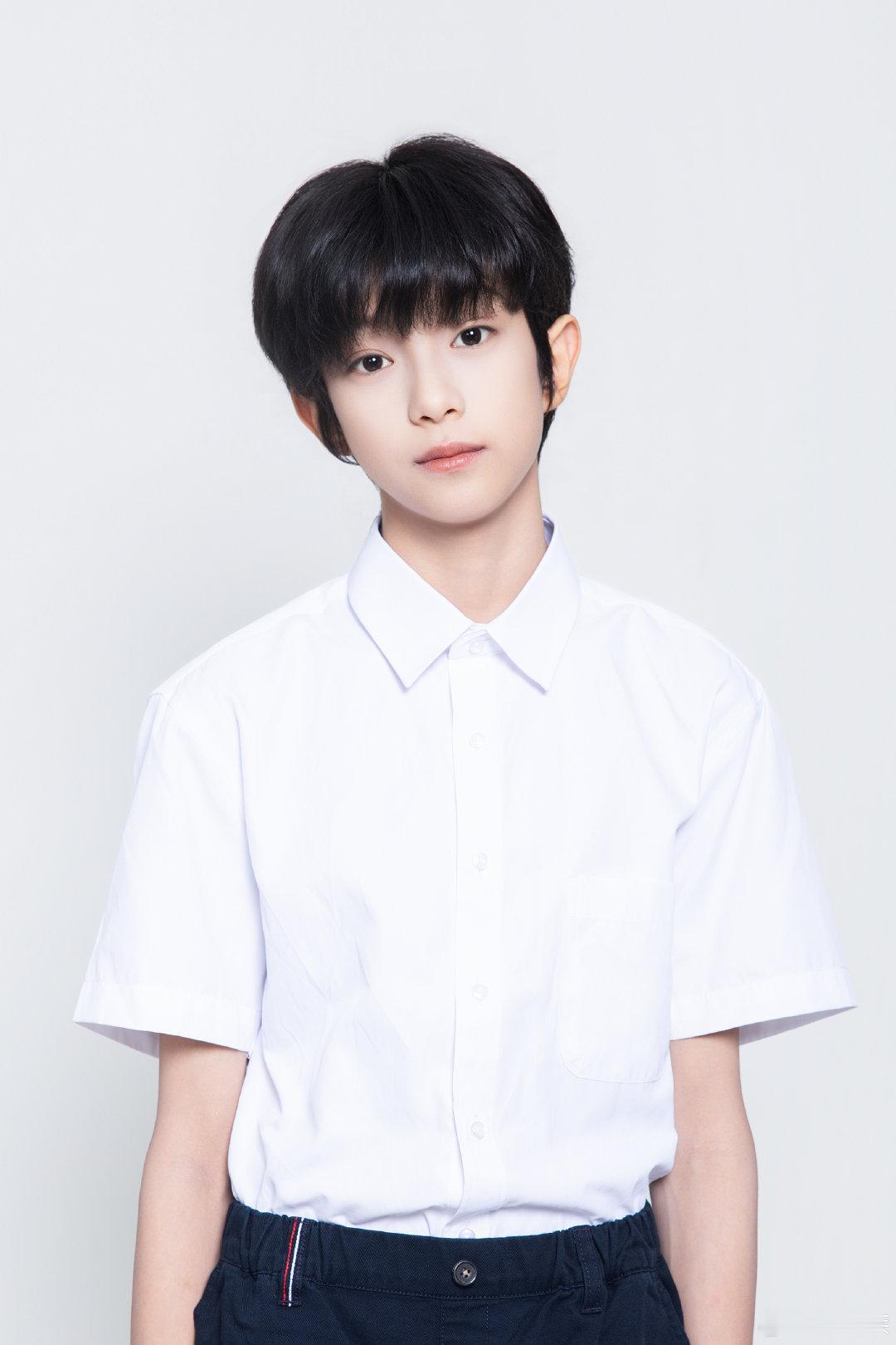 TF家族 TF家族五代练习生首次公式照Part2正式公开 🔛成长的故事翻开第一