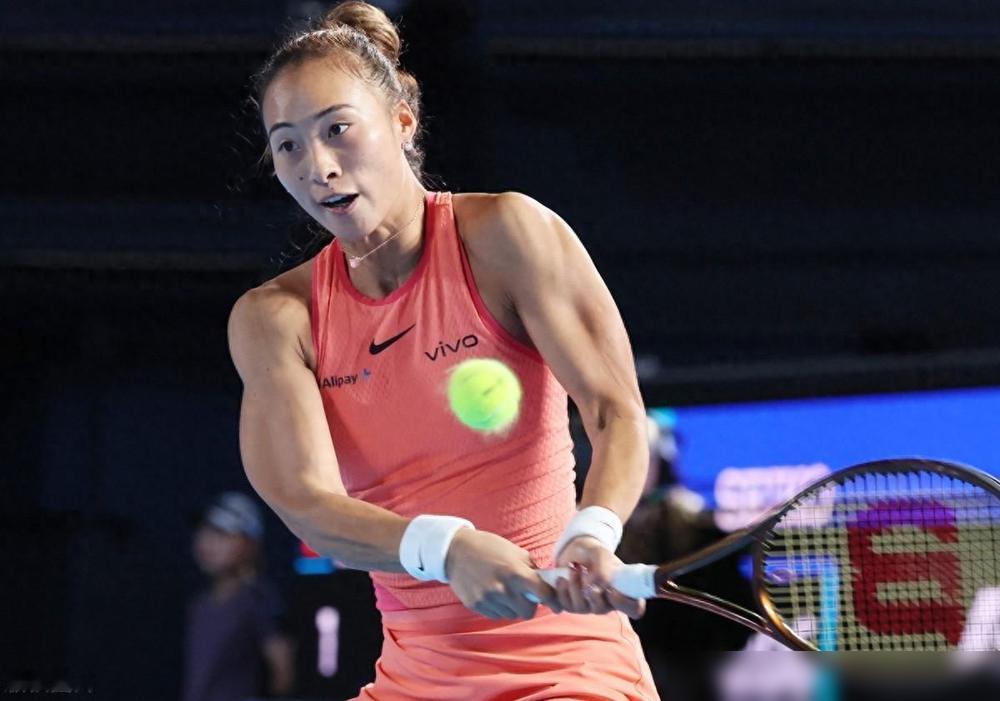 北京时间10月27日中午，2024年WTA500东京公开赛，郑钦文2-0肯宁，夺
