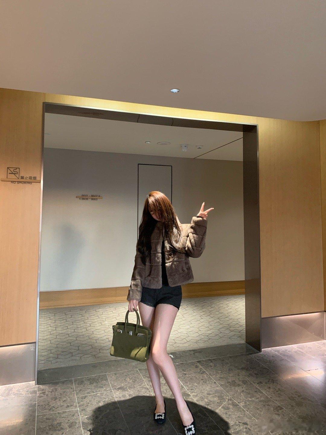 6:10小号开播咯新品 ​​​