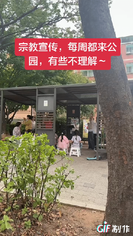 韩国宗教已经渗透进幼儿园了，小朋友为了拿到糖果就听他们的课，跟他们一起唱歌，这种